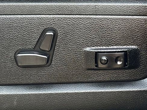 Used 2024 RAM 3500 Big Horn image 15