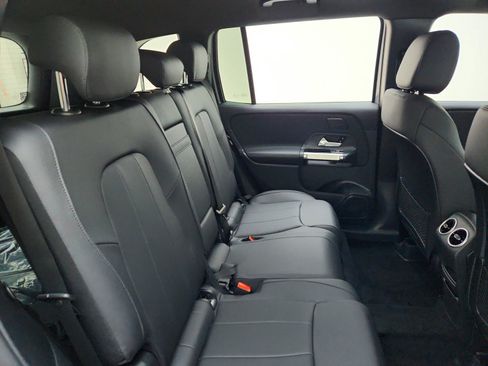 New 2026 Mercedes-Benz GLB 250 image 21