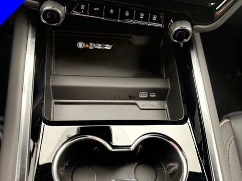 New 2026 Chevrolet Tahoe Premier w/ Sun And Tow Package AWD/4WD image 20