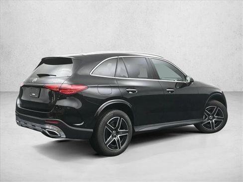 New 2026 Mercedes-Benz GLC 300 4MATIC image 2