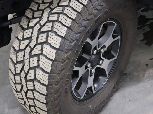 Used 2018 Jeep Wrangler Unlimited Rubicon image 42