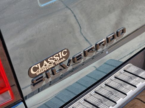 New 2026 Chevrolet Silverado 2500 LT w/ Trail Boss Package image 9