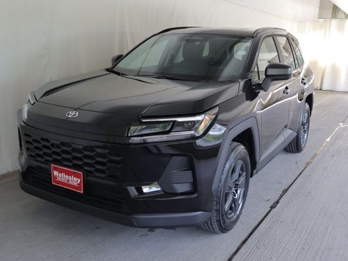 Used 2026 Toyota RAV4 LE AWD/4WD image 20