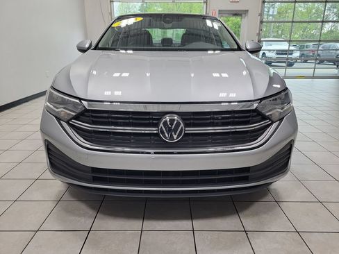 Used 2023 Volkswagen Jetta SE w/ Panoramic Sunroof Package FWD image 7