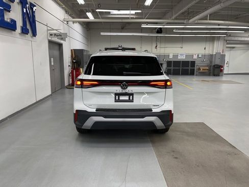 New 2026 Volkswagen Tiguan SE image 3