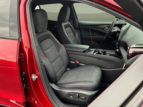 New 2025 Chevrolet Blazer EV RS image 11