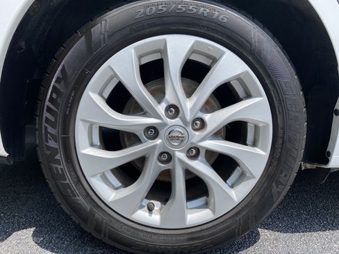 Used 2019 Nissan Sentra SV FWD image 36