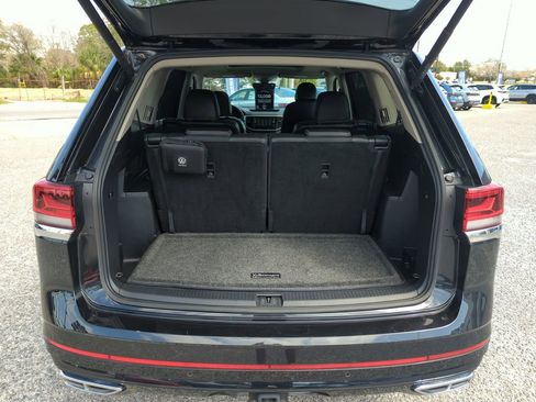 Used 2023 Volkswagen Atlas SEL Premium image 30