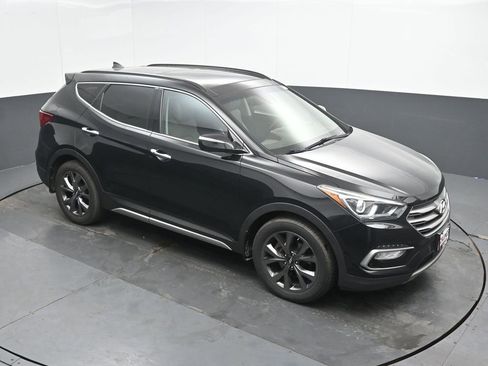Used 2017 Hyundai Santa Fe Sport FWD image 32