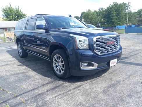 Used 2019 GMC Yukon XL Denali AWD/4WD image 3
