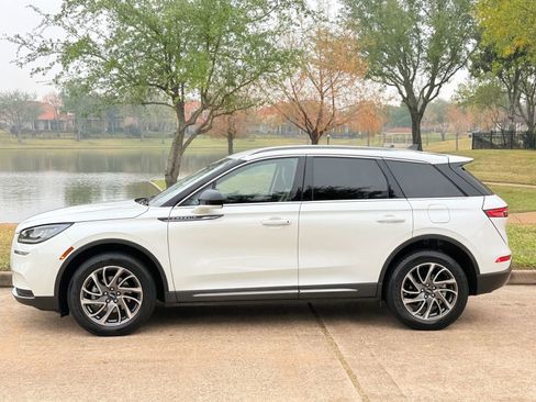 Used 2020 Lincoln Corsair FWD w/ Equipment Group 101A image 4