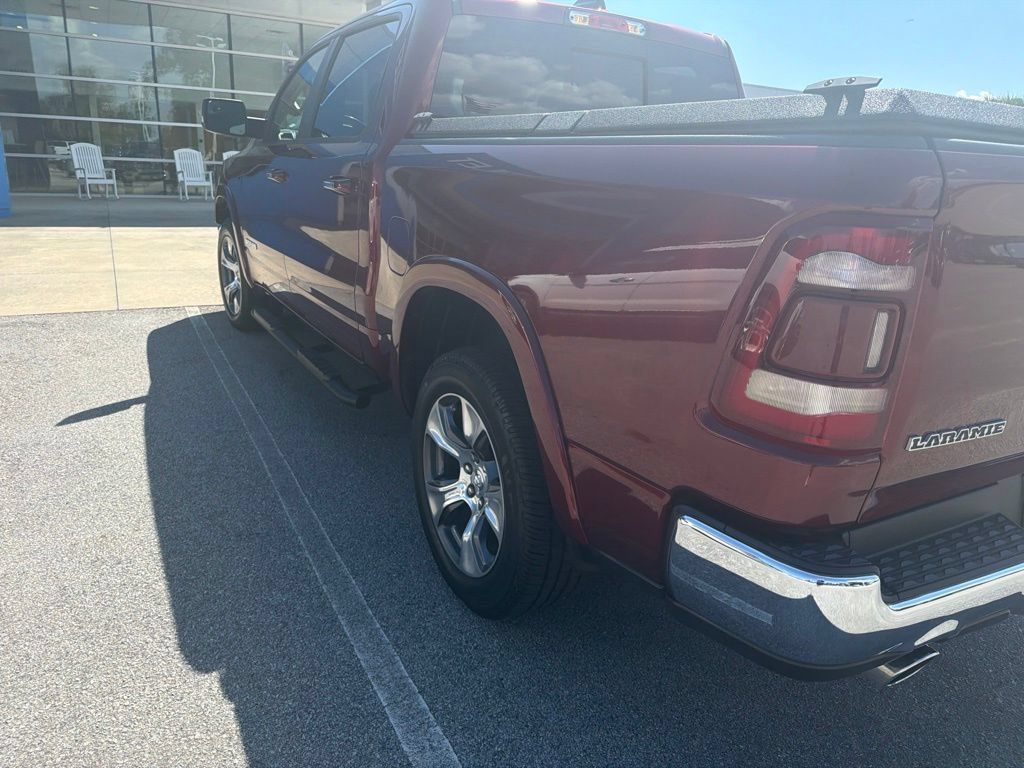 Used 2021 RAM 1500 Laramie AWD/4WD image 9