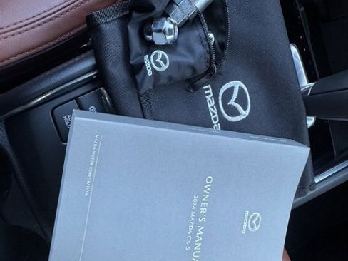 Used 2024 MAZDA CX-5 Carbon Edition image 17