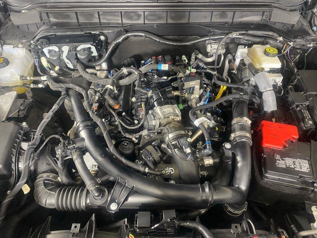 Used 2024 Ford Bronco Black Diamond AWD/4WD image 25