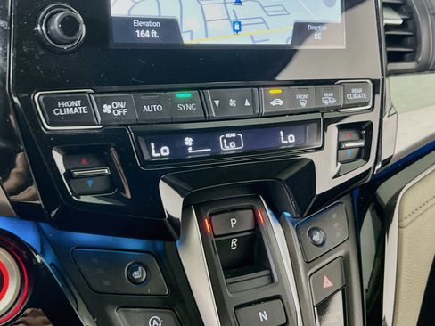 Used 2023 Honda Odyssey Touring image 16
