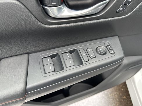 Used 2025 Honda CR-V Sport-L image 18