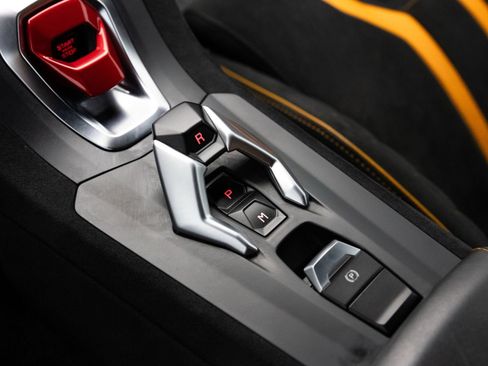 Used 2022 Lamborghini Huracan STO RWD image 27