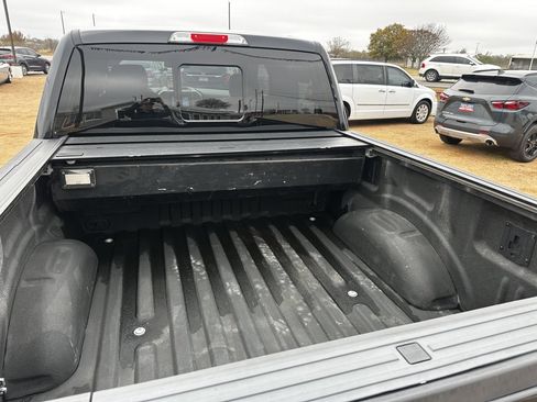 Used 2018 Ford F150 Platinum w/ Equipment Group 701A Luxury image 13