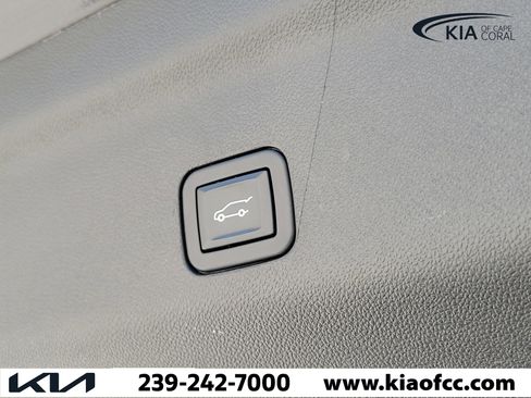 Used 2022 Cadillac Escalade ESV Sport w/ Touring Package RWD image 13