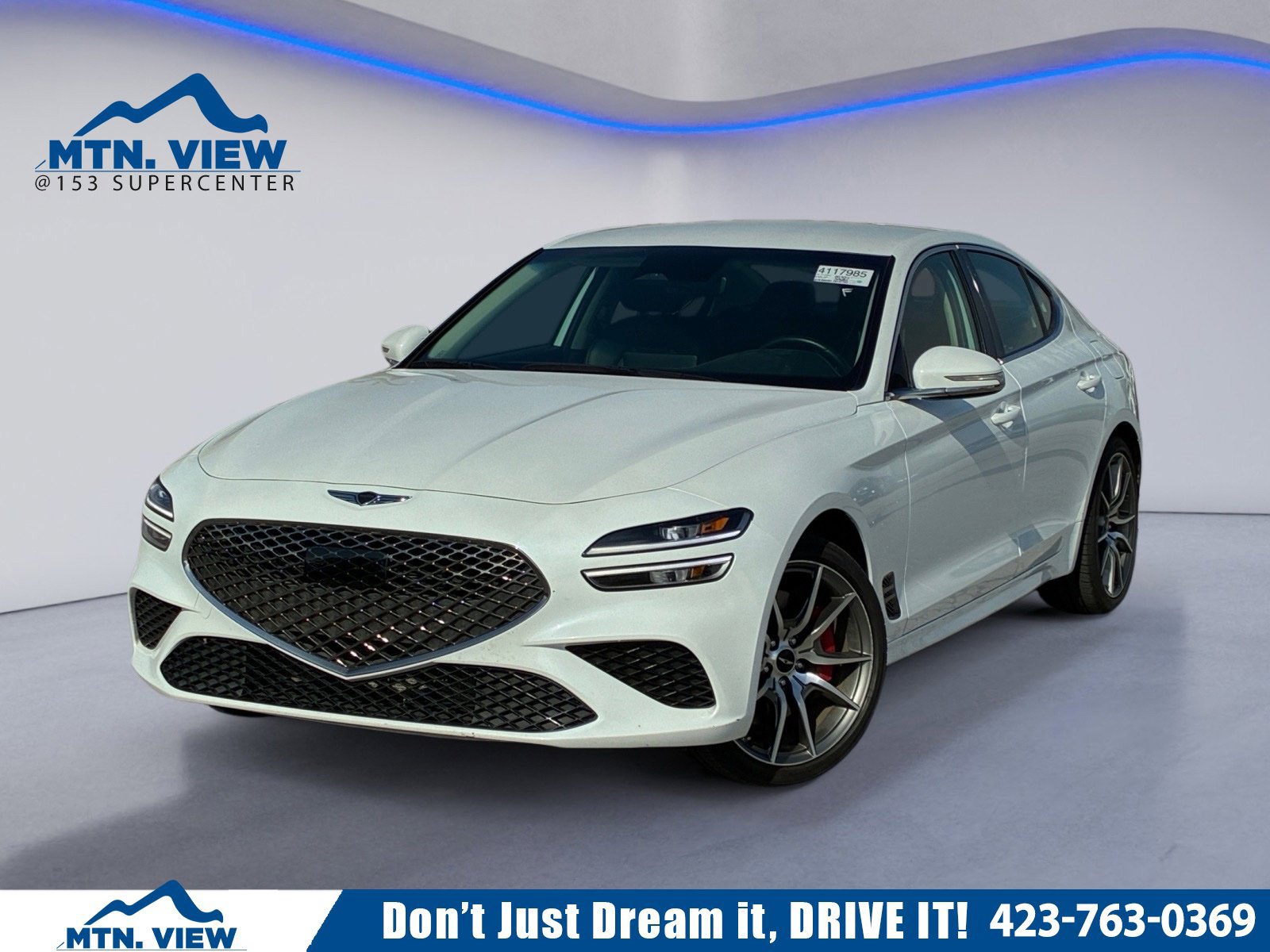 Used 2025 Genesis G70 2.5T RWD image 1