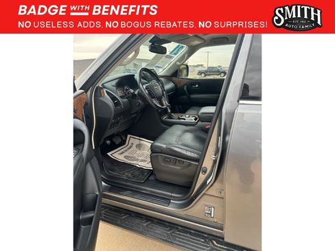 Used 2021 Nissan Armada SL w/ Captain's Chairs Package AWD/4WD image 11