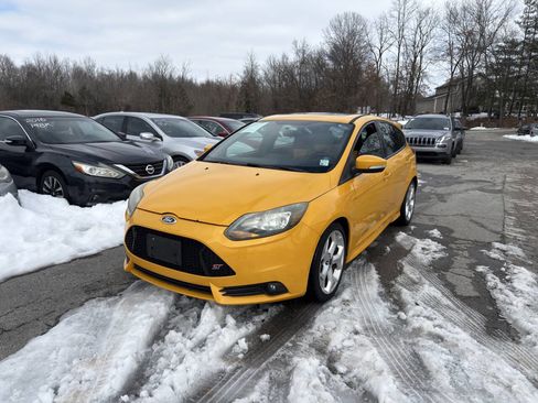 Used 2013 Ford Focus ST image 2