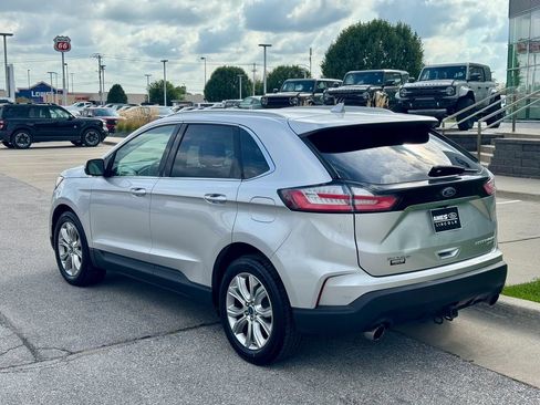 Used 2019 Ford Edge Titanium AWD/4WD image 4