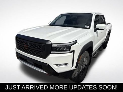 Used 2022 Nissan Frontier Pro-X RWD image 1