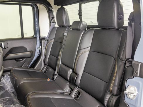 New 2026 Jeep Gladiator Sport image 37