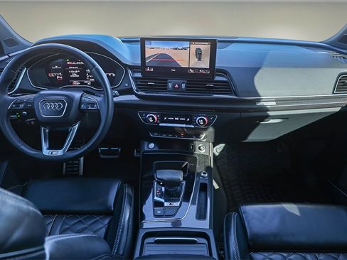Used 2023 Audi SQ5 Prestige w/ Prestige Package image 9