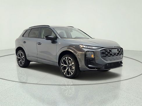 New 2026 Audi Q3 quattro 2.0T AWD/4WD image 3