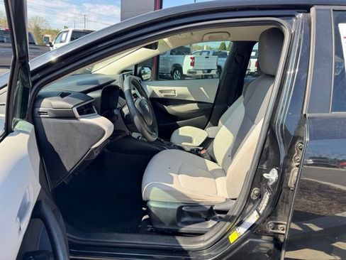 Used 2022 Toyota Corolla L image 19