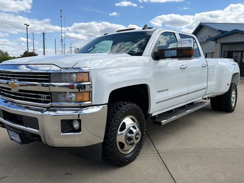Used 2015 Chevrolet Silverado 3500 LTZ w/ Duramax Plus Package AWD/4WD image 3