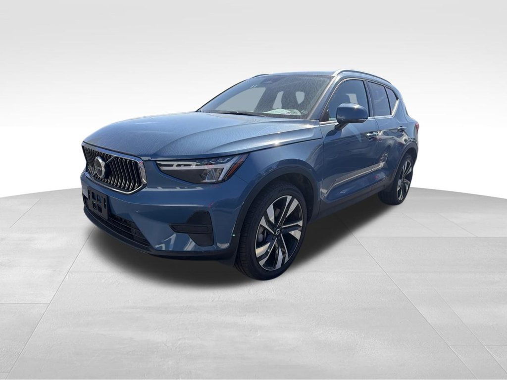 Used 2024 Volvo XC40 B5 Core AWD/4WD image 8