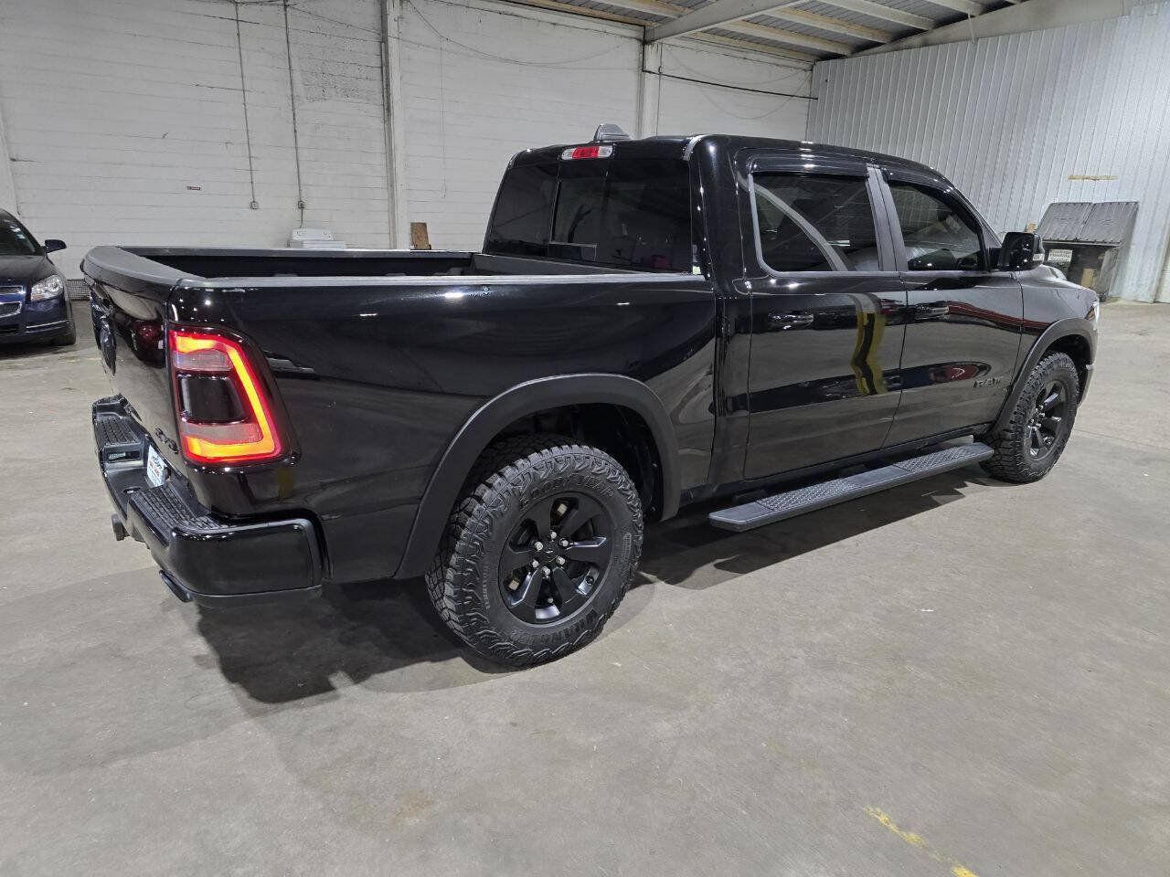 Used 2019 RAM 1500 Sport w/ Level 2 Equipment Group AWD/4WD image 13