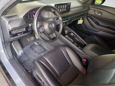 Used 2024 Honda Accord Sport image 10