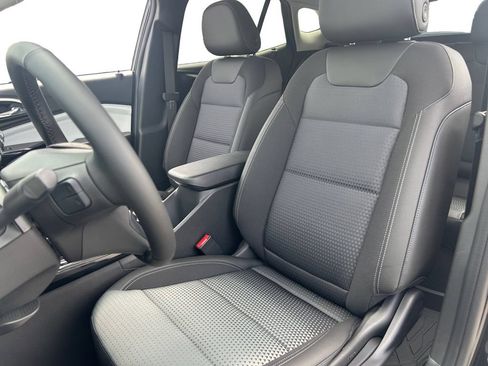 Used 2026 Chevrolet Trax LT w/ Driver Confidence Package FWD image 26