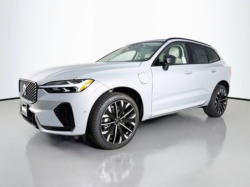 New 2026 Volvo XC60 T8 Ultra w/ Protection Package Premier image 3