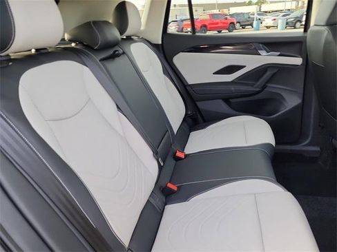 New 2026 Volkswagen Tiguan SE image 17