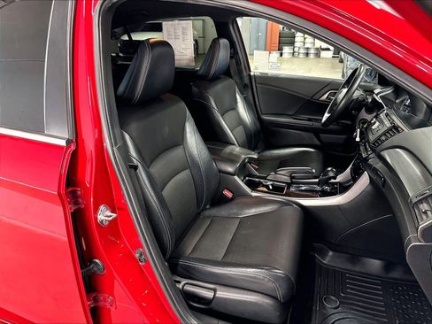 Used 2016 Honda Accord Sport image 10