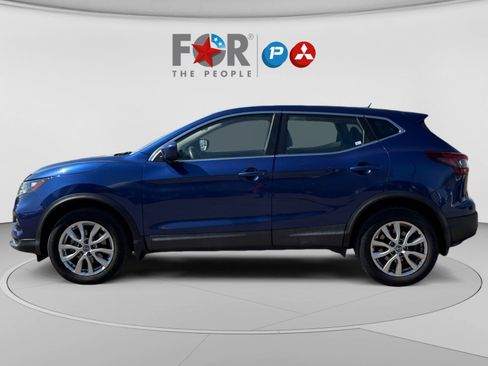 Used 2020 Nissan Rogue Sport S w/ Appearance Package FWD image 2