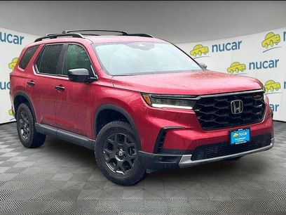 Used 2025 Honda Pilot TrailSport
