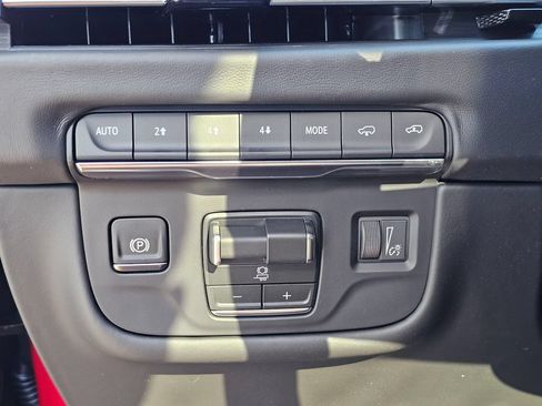 New 2026 Cadillac Escalade Platinum Luxury AWD/4WD image 27