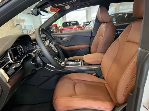 Used 2025 Audi Q8 Premium Plus image 15
