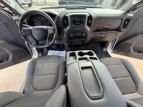 Used 2019 Chevrolet Silverado 1500 Custom Trail Boss AWD/4WD image 18