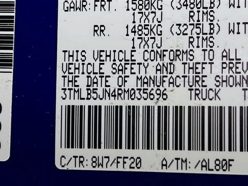 Certified 2024 Toyota Tacoma SR5 AWD/4WD image 28