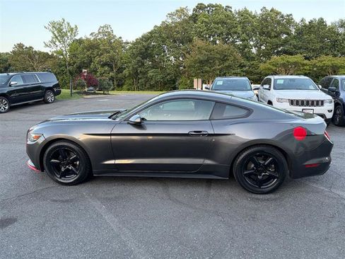 Used 2017 Ford Mustang Coupe RWD image 10