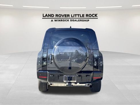New 2026 Land Rover Defender 130 X-Dynamic SE image 8