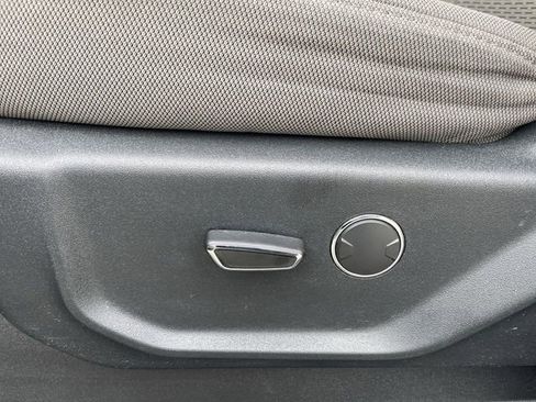 Used 2017 Ford F250 XLT w/ XLT Value Package image 12