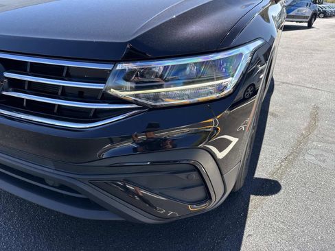 Used 2023 Volkswagen Tiguan SE image 13